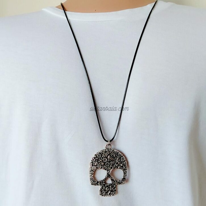Men's Silver Necklace Black Cord Rope Chain Skull XXL Pendant Men's Silver Necklace Black Cord Rope Chain Skull XXL Pendant